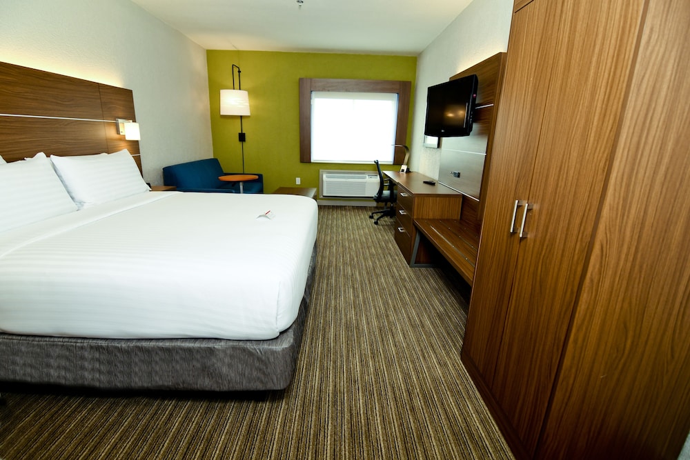 holiday inn express and suites port clinton catawb