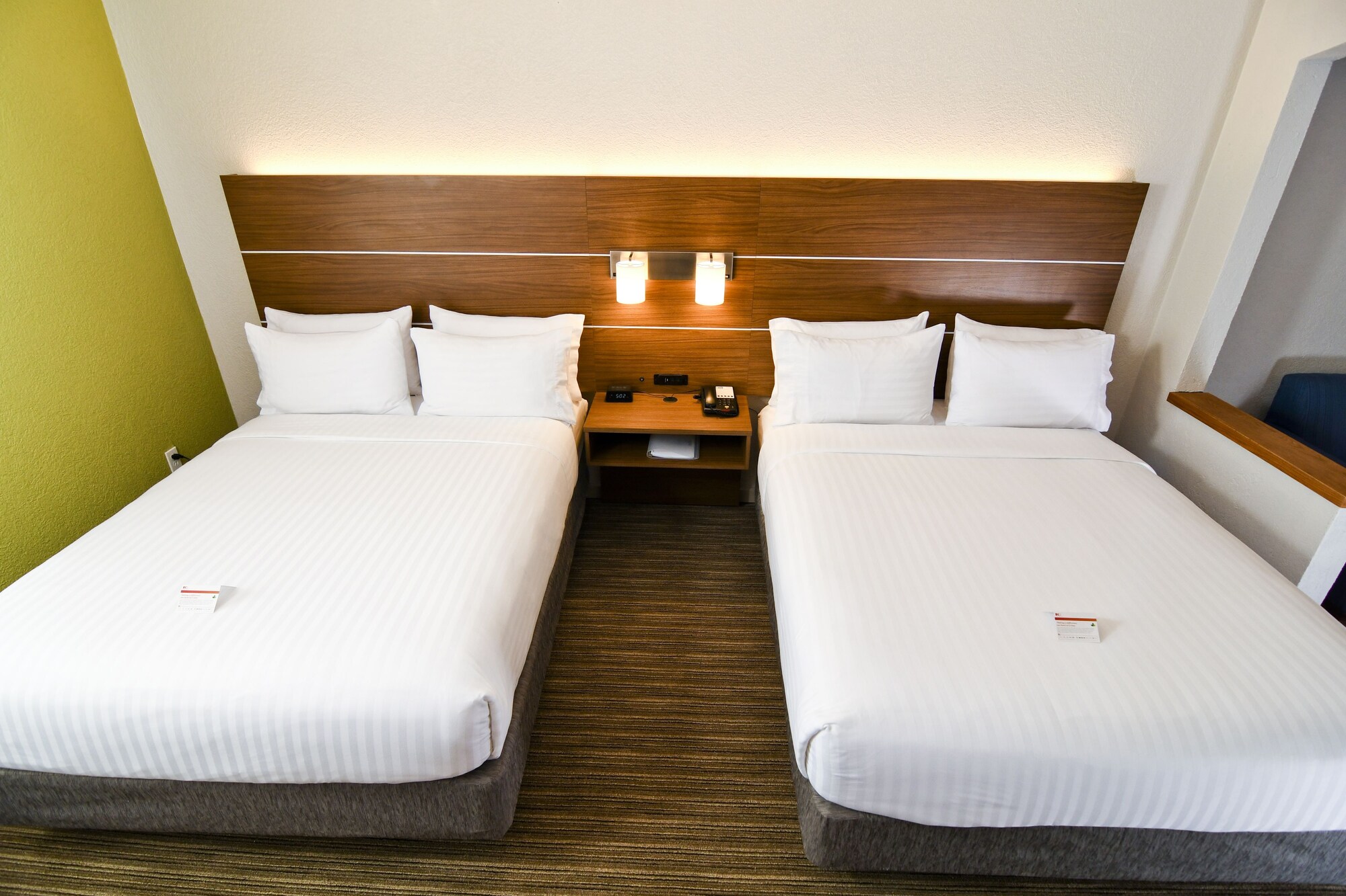 holiday inn express and suites port clinton catawb