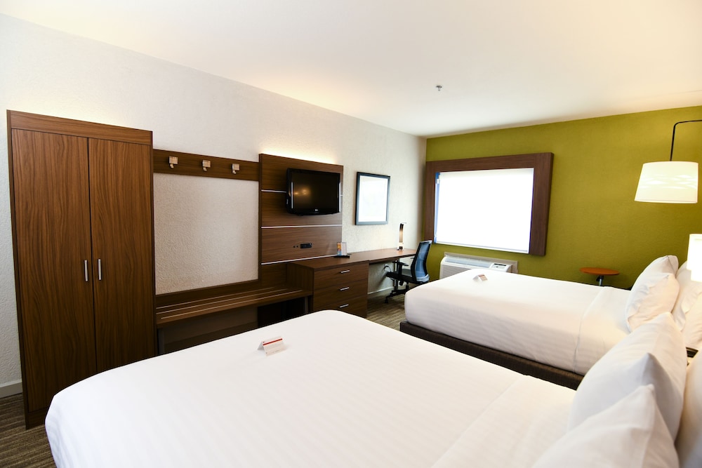 holiday inn express and suites port clinton catawb