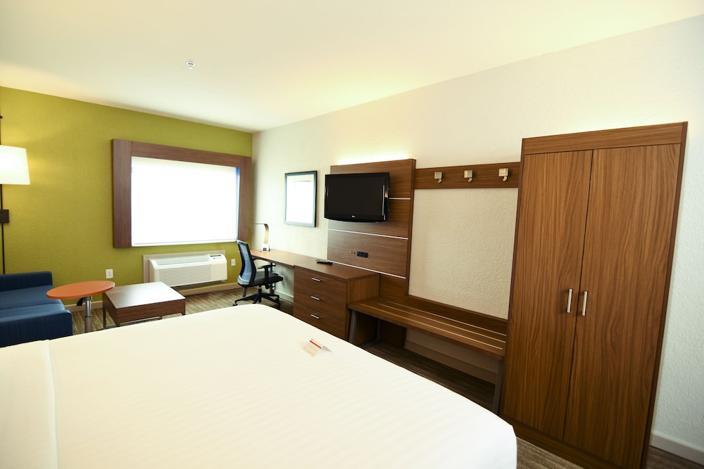 holiday inn express and suites port clinton catawb