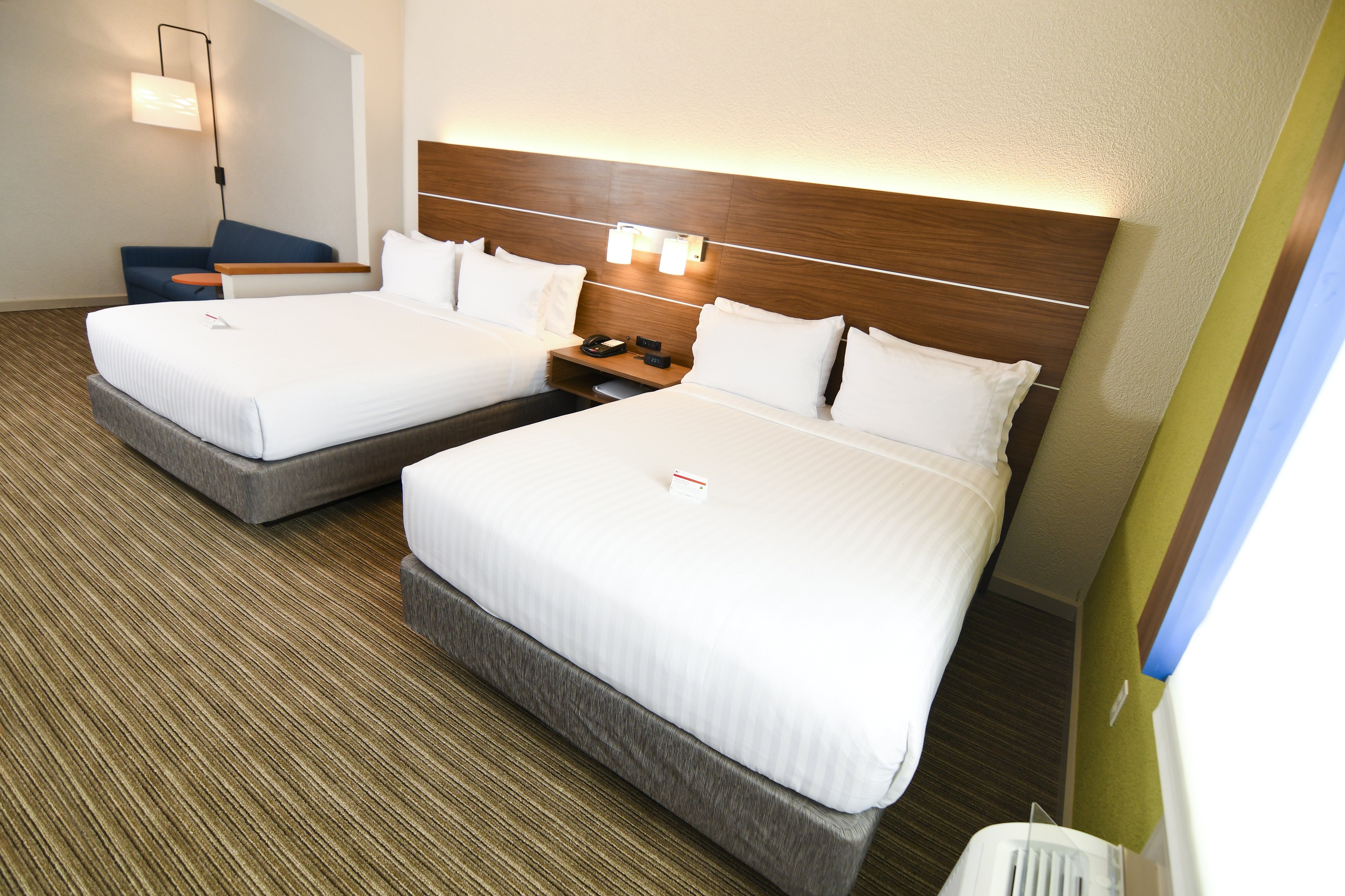 holiday inn express and suites port clinton catawb