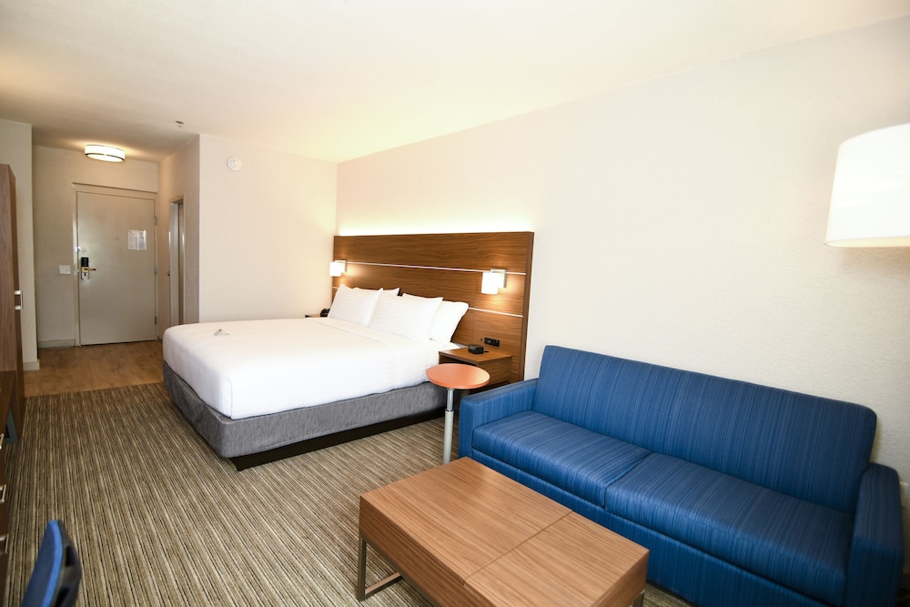holiday inn express and suites port clinton catawb
