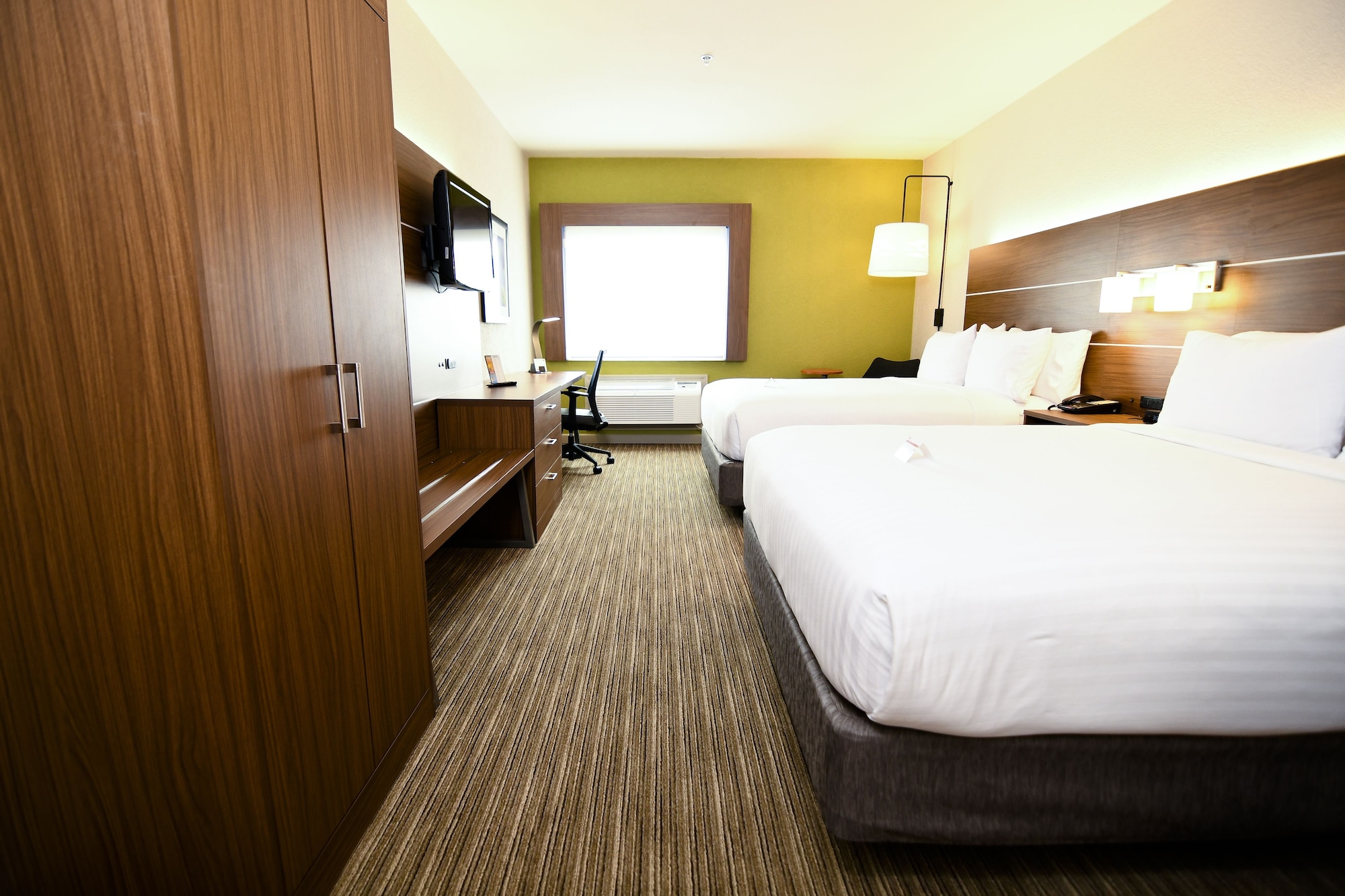 holiday inn express and suites port clinton catawb