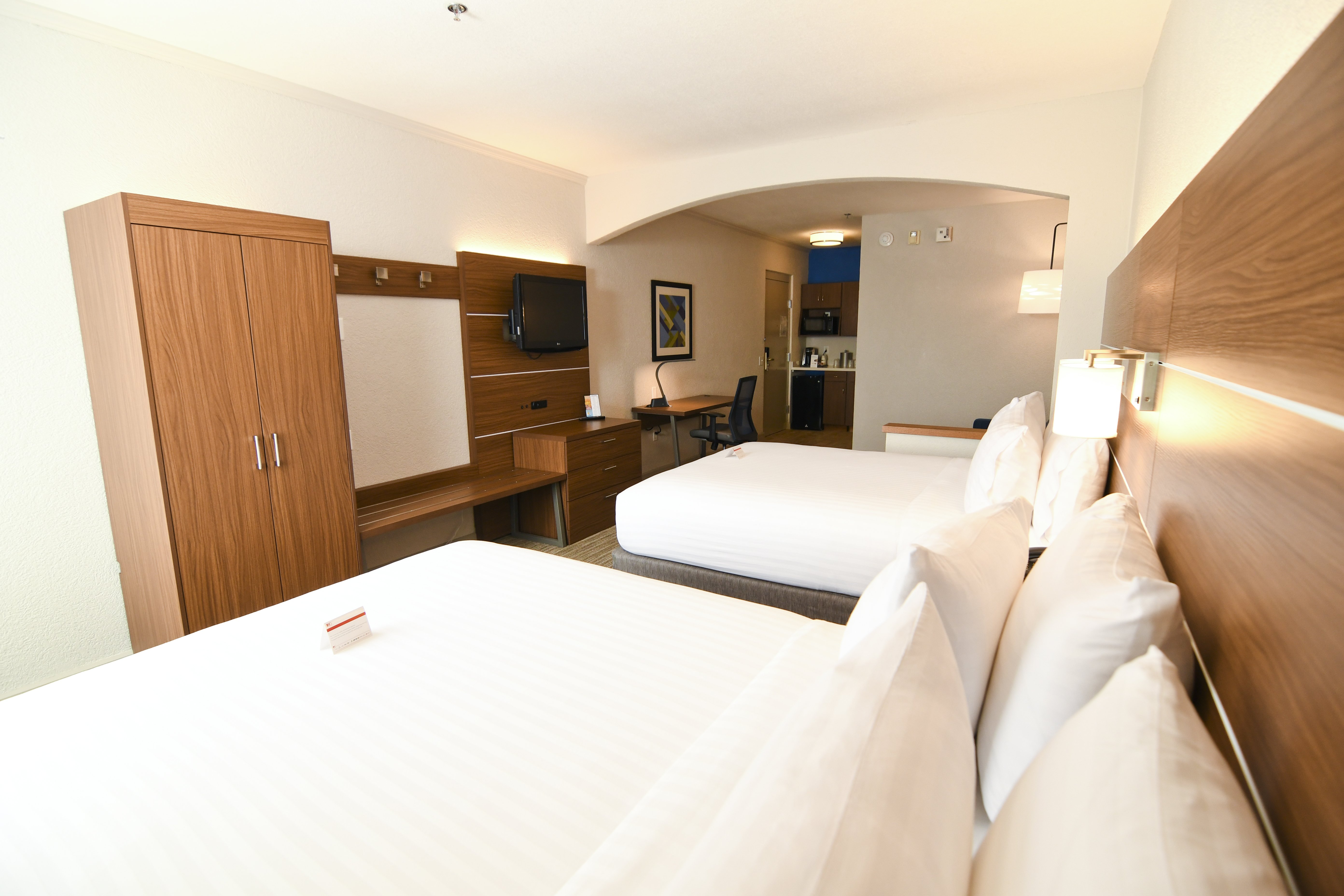 holiday inn express and suites port clinton catawb