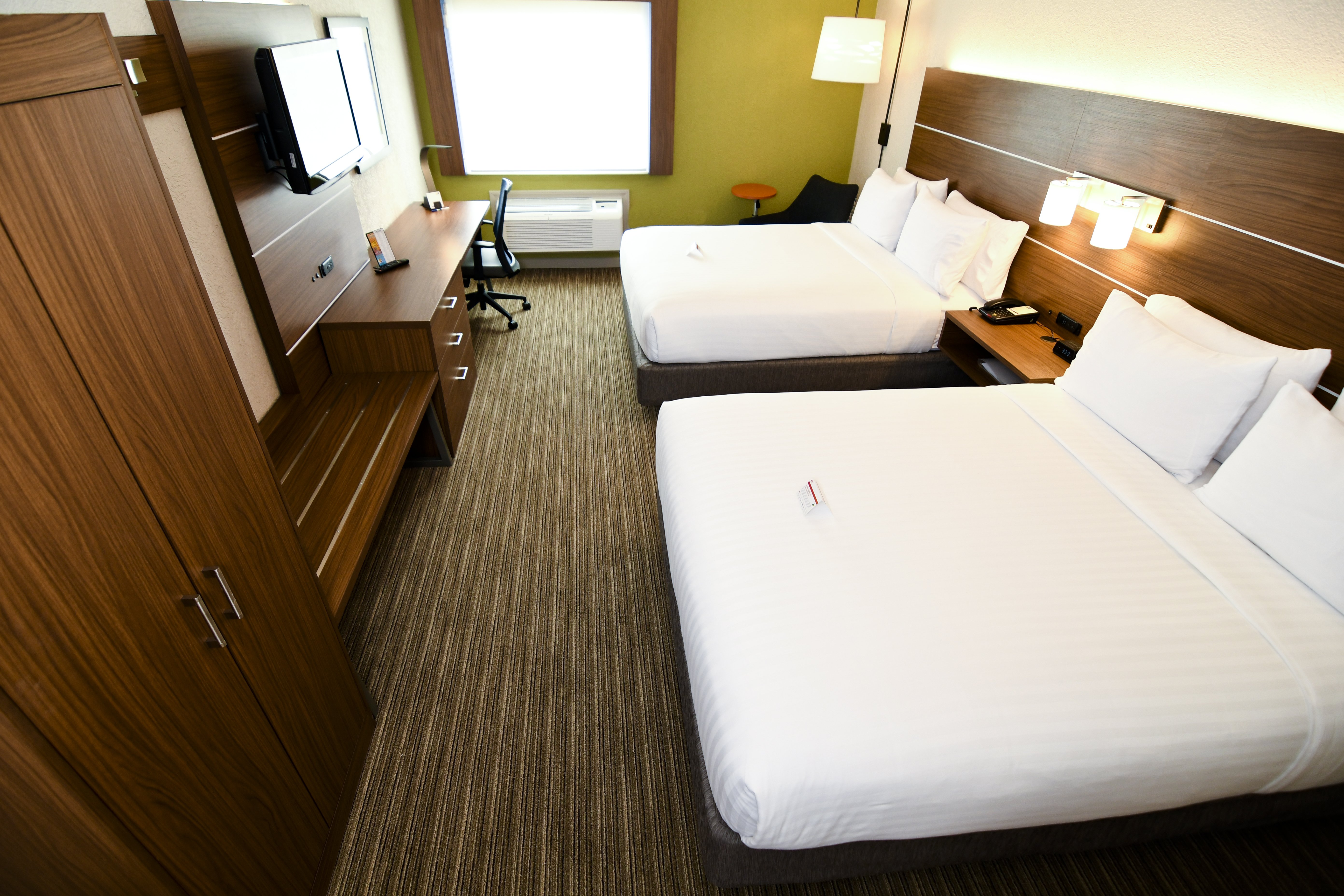 holiday inn express and suites port clinton catawb