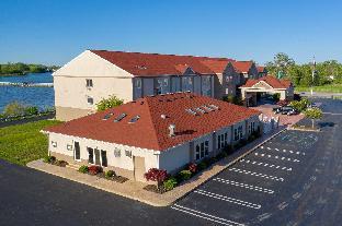holiday inn express and suites port clinton catawb