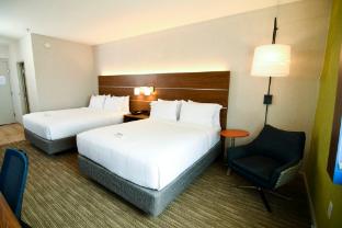 holiday inn express and suites port clinton catawb