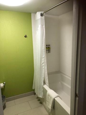 holiday inn express hickory hickory mart by ihg