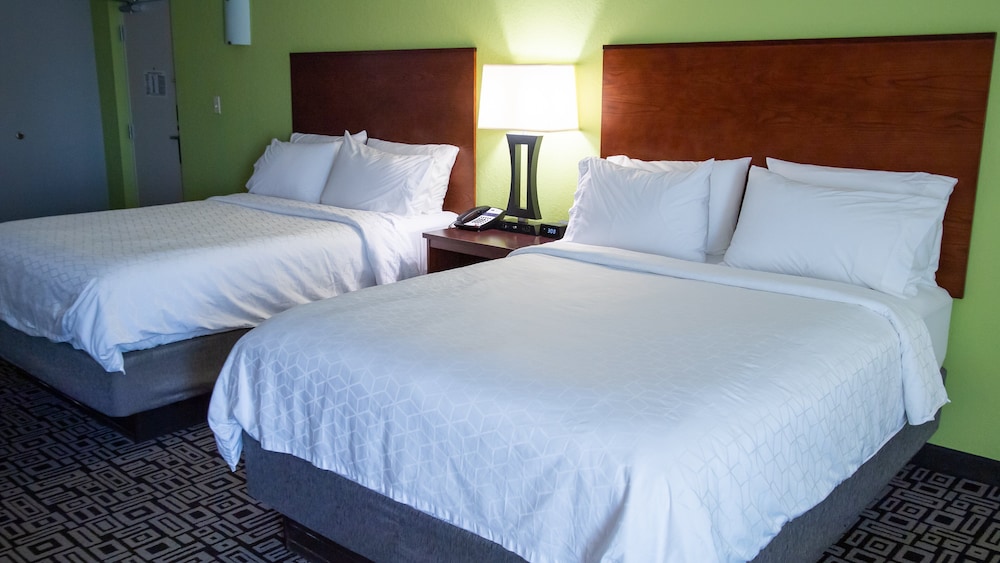 holiday inn express hickory hickory mart by ihg