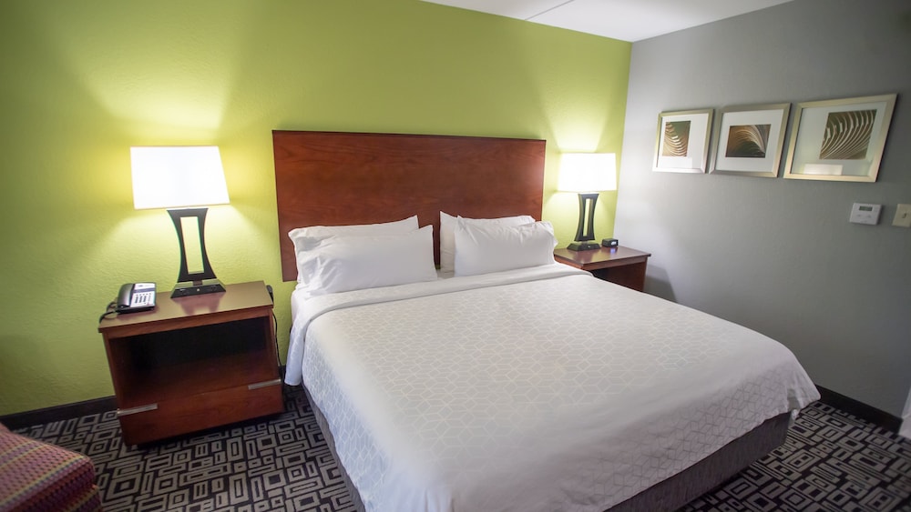 holiday inn express hickory hickory mart by ihg