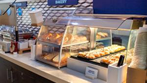 Holiday Inn Express Hickory-Hickory Mart By Ihg,Charlotte>>Catawba,3 star
