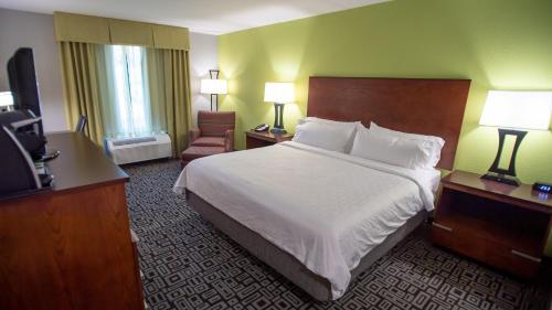 holiday inn express hickory hickory mart by ihg