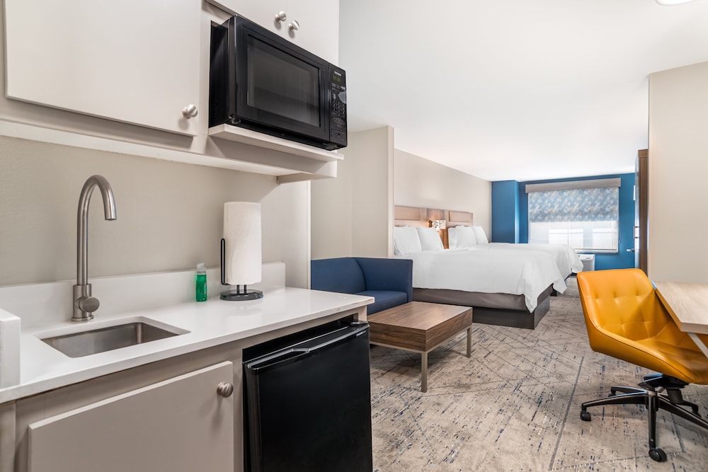 holiday inn express and suites phenix city ft moore