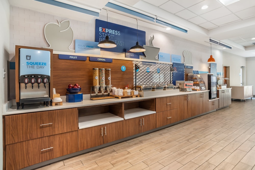 holiday inn express and suites phenix city ft moore