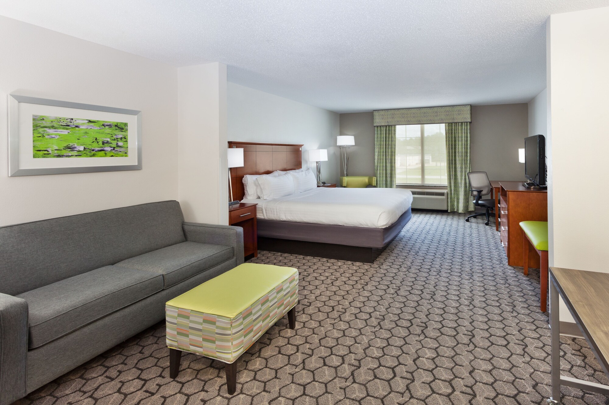 holiday inn express and suites phenix city ft moore