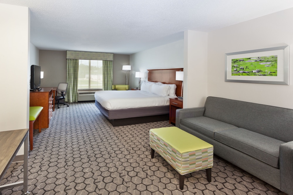 holiday inn express and suites phenix city ft moore