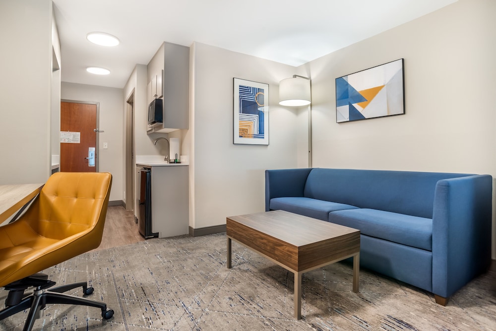 holiday inn express and suites phenix city ft moore