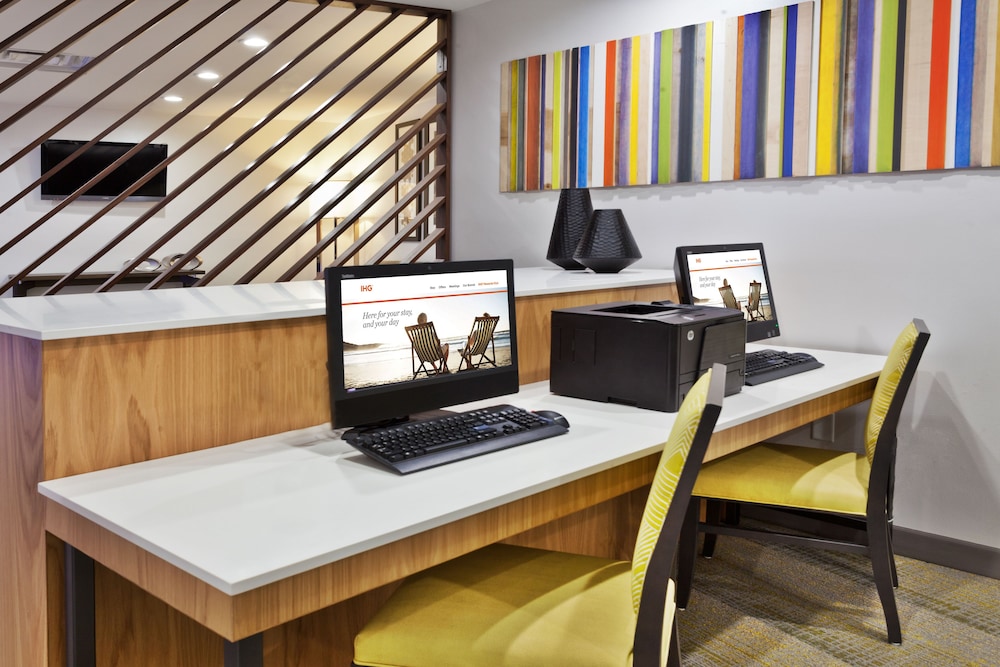 holiday inn express and suites phenix city ft moore