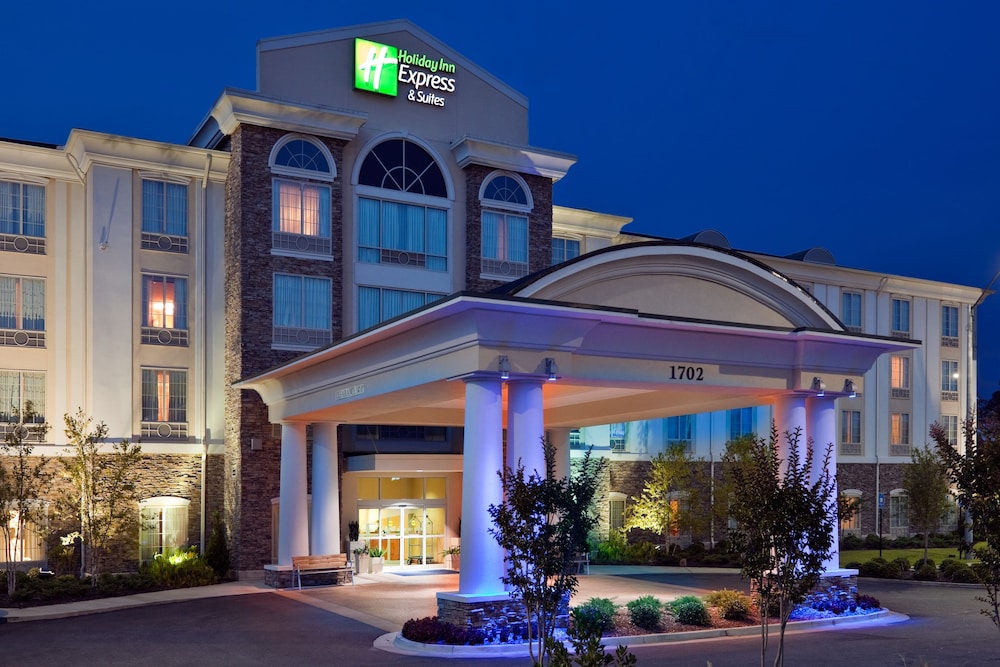 holiday inn express and suites phenix city ft moore