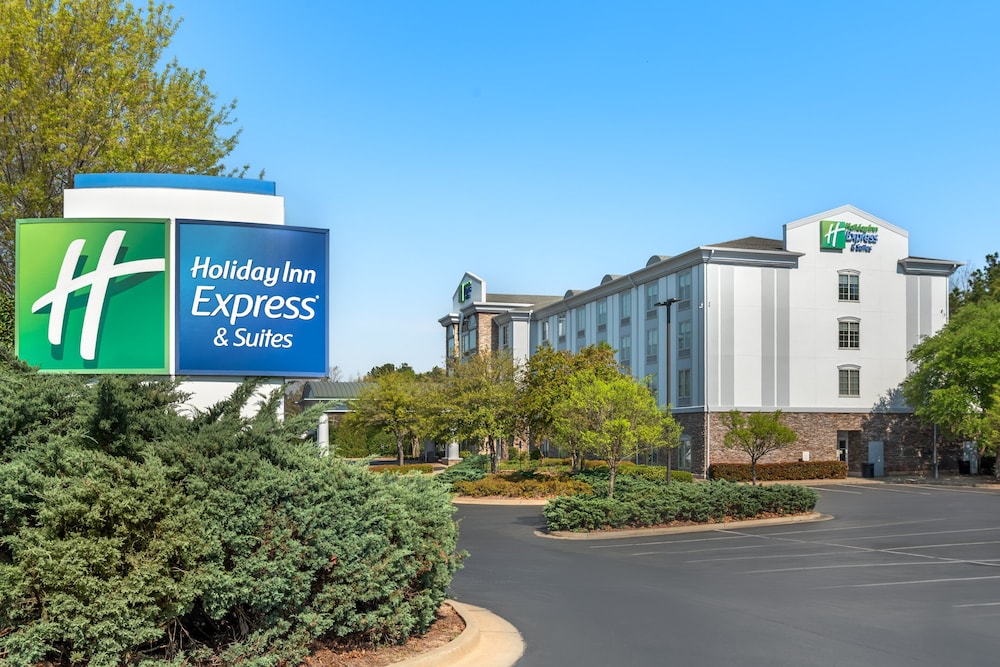 holiday inn express and suites phenix city ft moore
