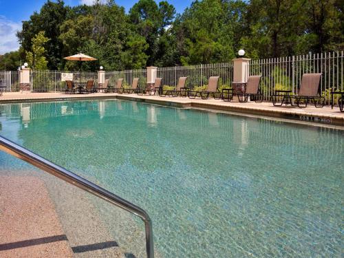 holiday inn express and suites phenix city ft moore