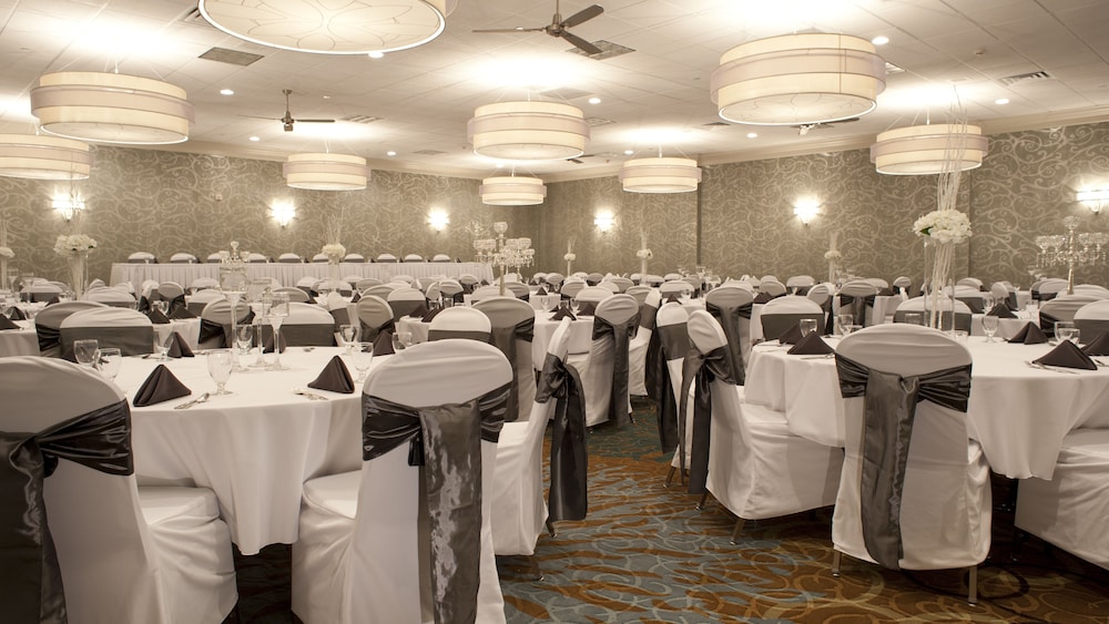 holiday inn rock island by ihg