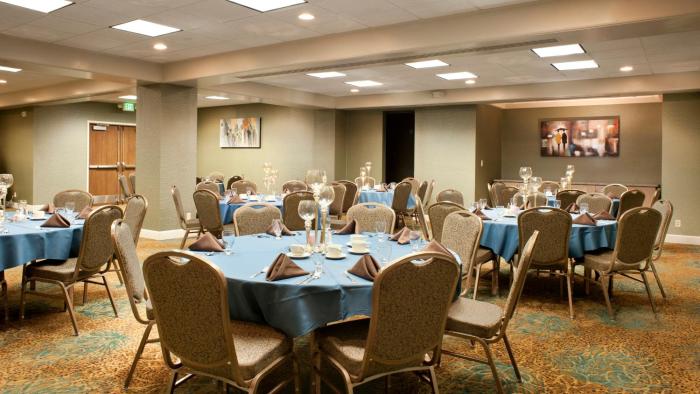 holiday inn rock island by ihg