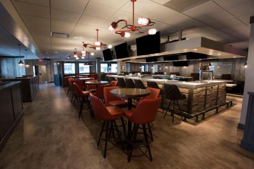 holiday inn rock island by ihg