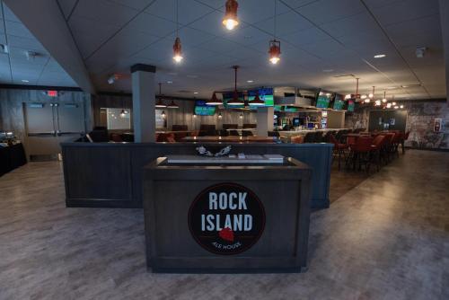holiday inn rock island by ihg