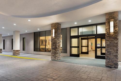 holiday inn rock island by ihg