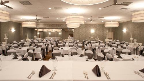 holiday inn rock island by ihg