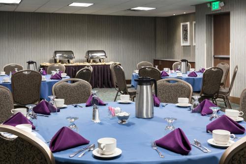 holiday inn rock island by ihg