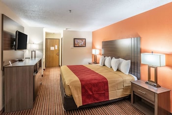 econo lodge inn and suites