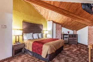 econo lodge inn and suites