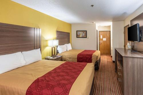 econo lodge inn and suites