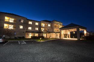 courtyard by marriott raynham