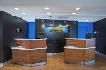 Courtyard By Marriott Raynham,Near Raynham Flea Market,3 star
