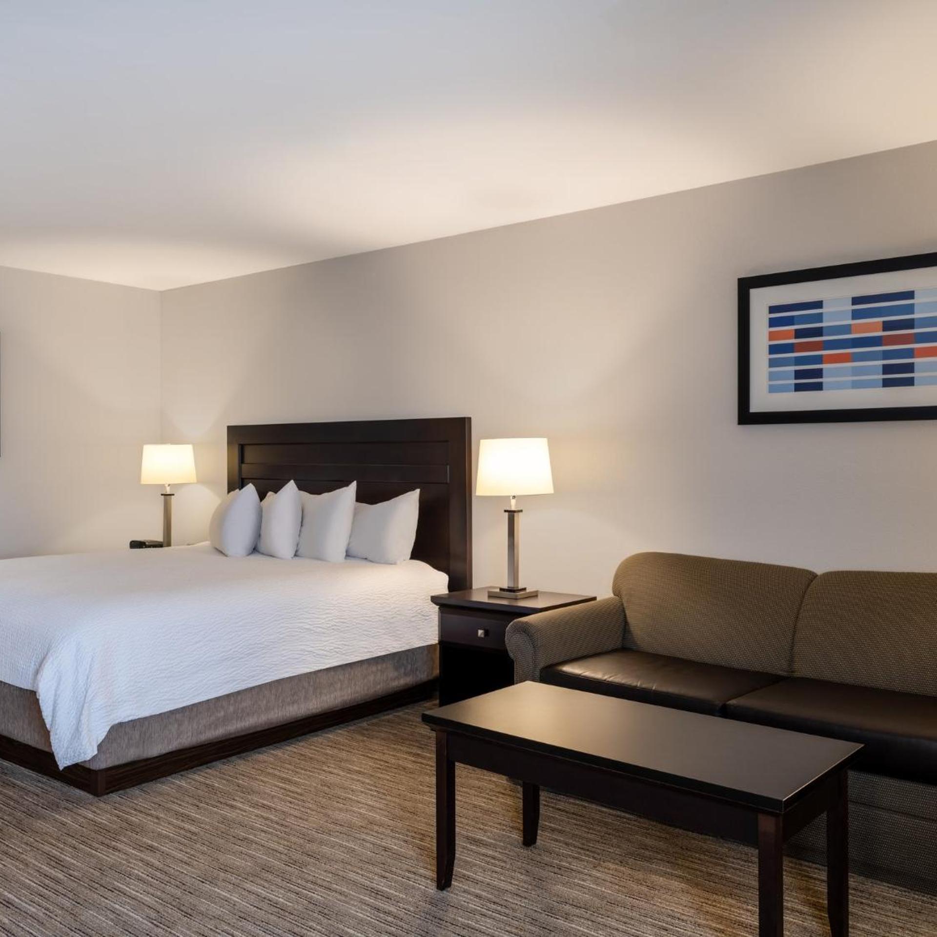 holiday inn express and suites chicago libertyville by ihg