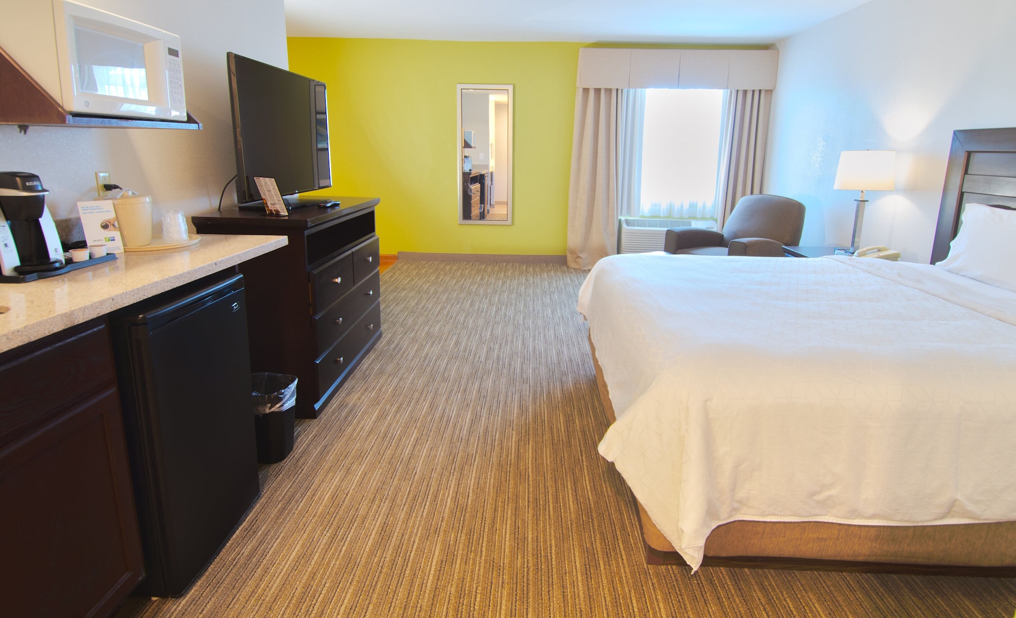 holiday inn express and suites chicago libertyville by ihg