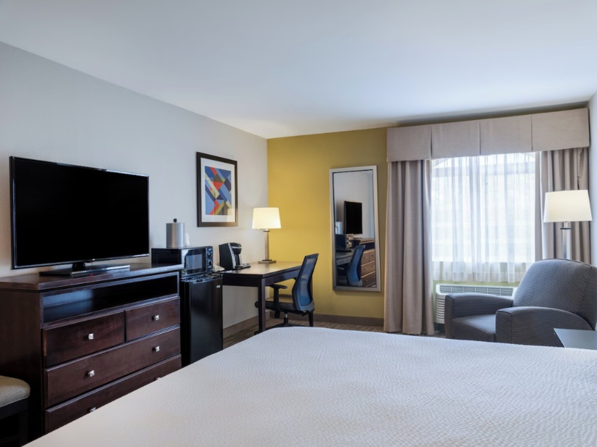 holiday inn express and suites chicago libertyville by ihg