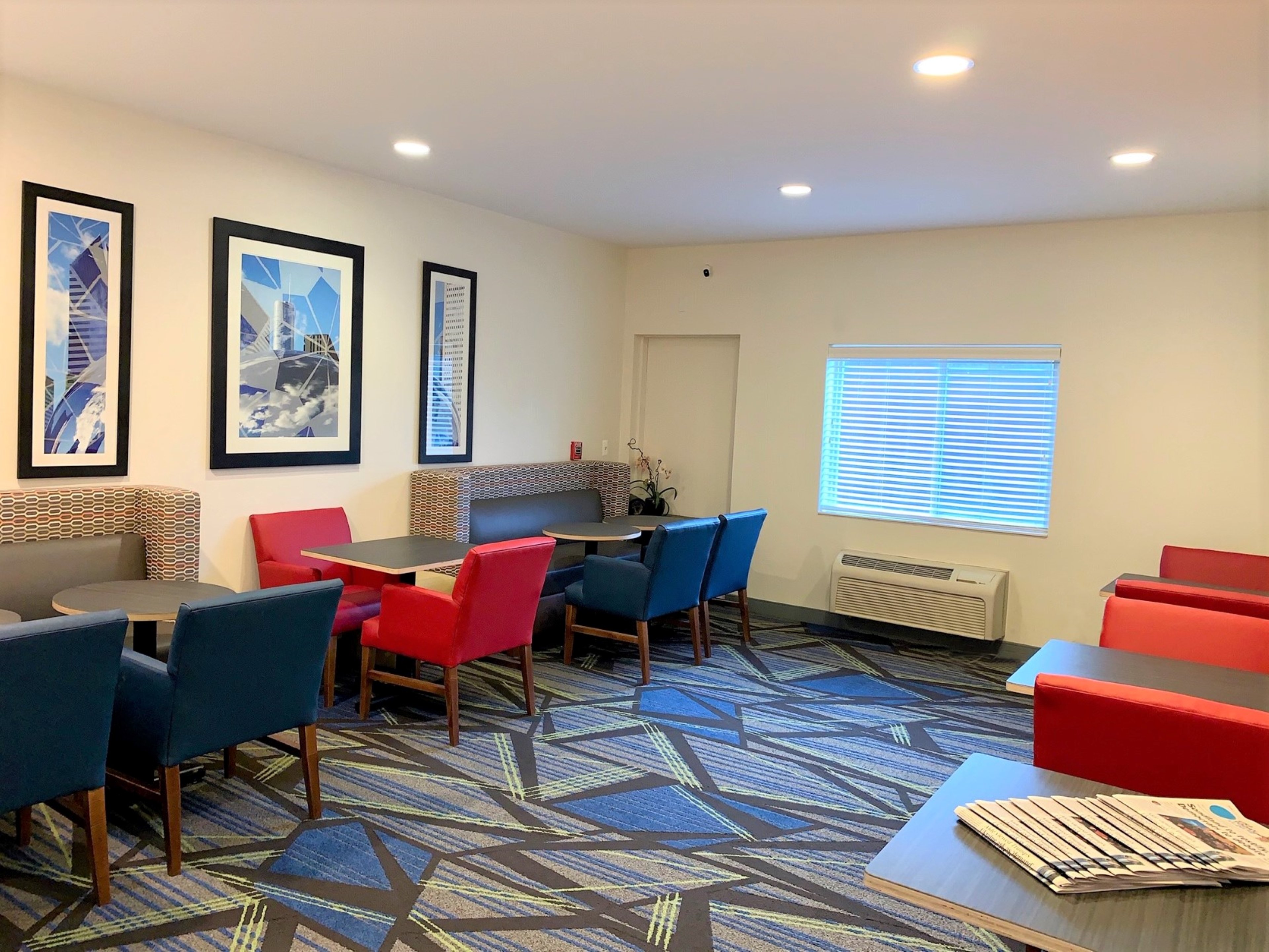 holiday inn express and suites chicago libertyville by ihg