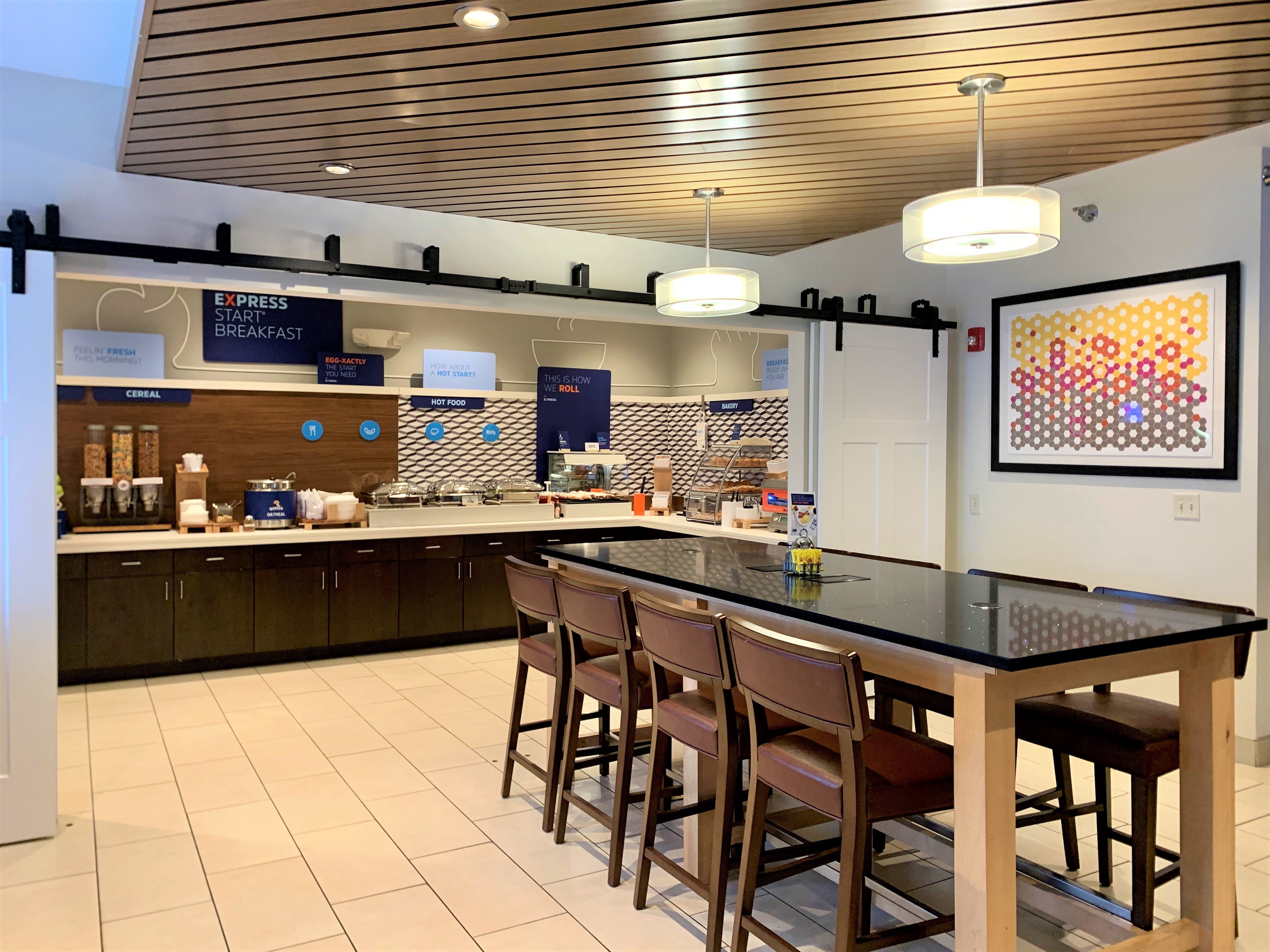 holiday inn express and suites chicago libertyville by ihg