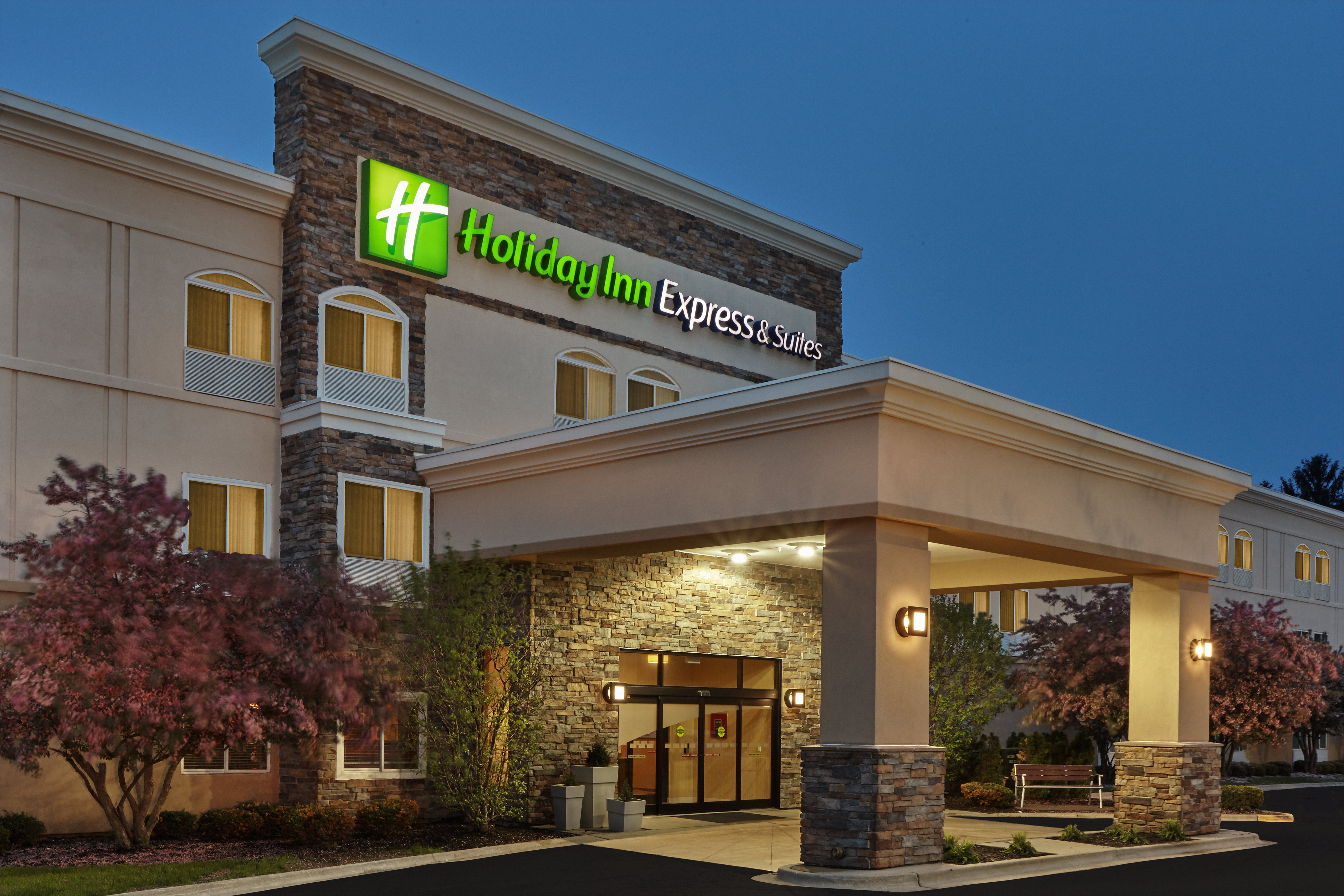 holiday inn express and suites chicago libertyville by ihg
