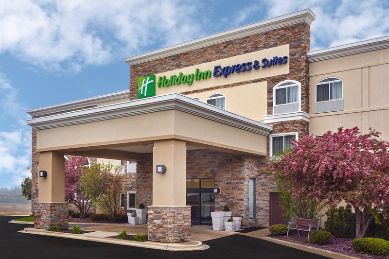 holiday inn express and suites chicago libertyville by ihg
