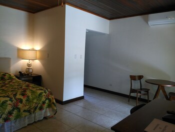 Nanny Cay Resort And Marina,Near Fort Charlotte,3 star