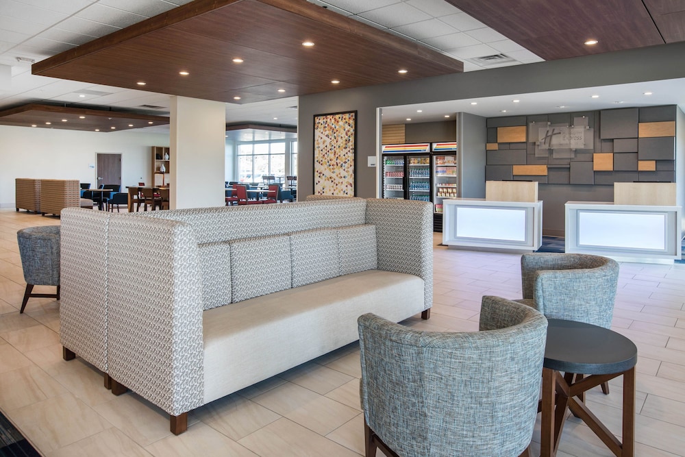 holiday inn express and suites ludington by ihg