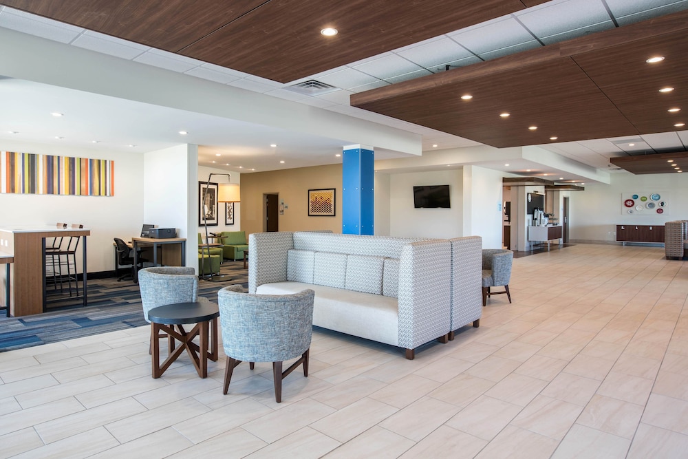holiday inn express and suites ludington by ihg