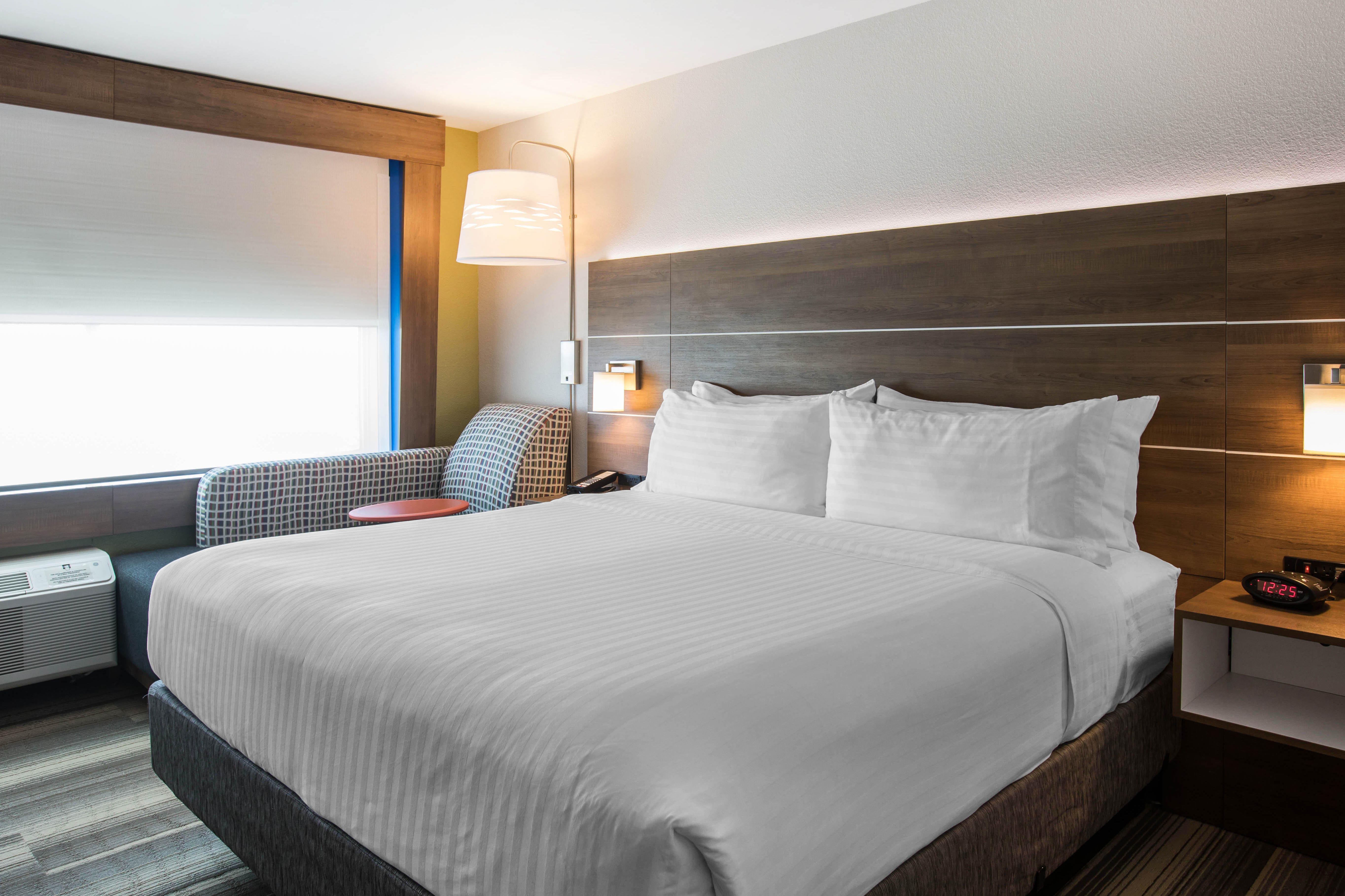 holiday inn express and suites ludington by ihg