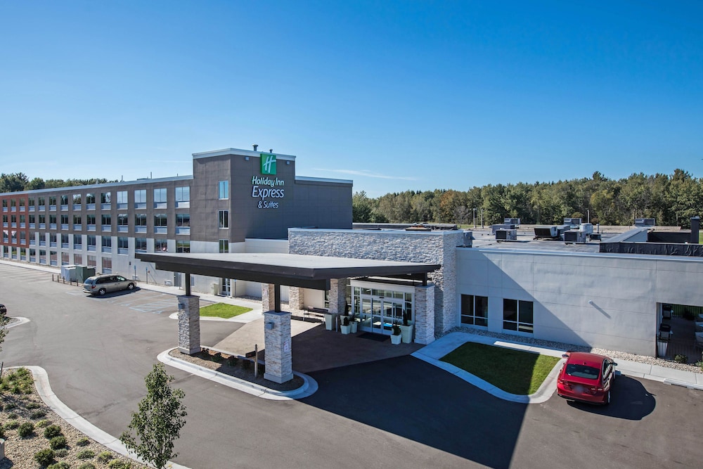 holiday inn express and suites ludington by ihg