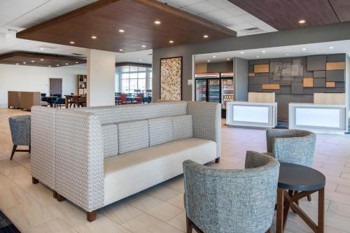 holiday inn express and suites ludington by ihg